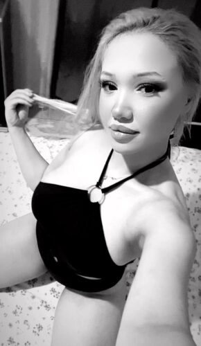 Anlamı Büyük Geceleri Sunan Escort Bayan Jale