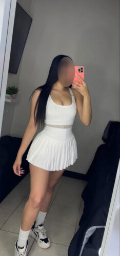 Adana Escort Özlem Partnerlerini Yanına Bekliyor