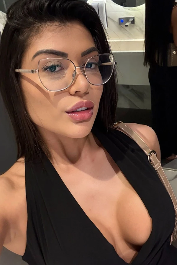 Karataş Fizikli Escort Tuğçe