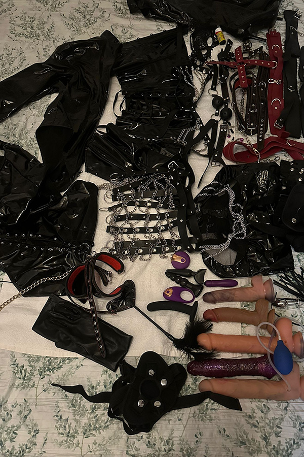 Adana Escort Hazal Güzelliği İle Etkiler Seni